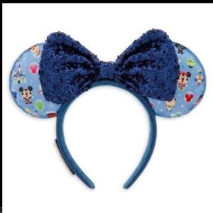 Blue Disney/Lounge-fly Mickey ears from the Disney parks